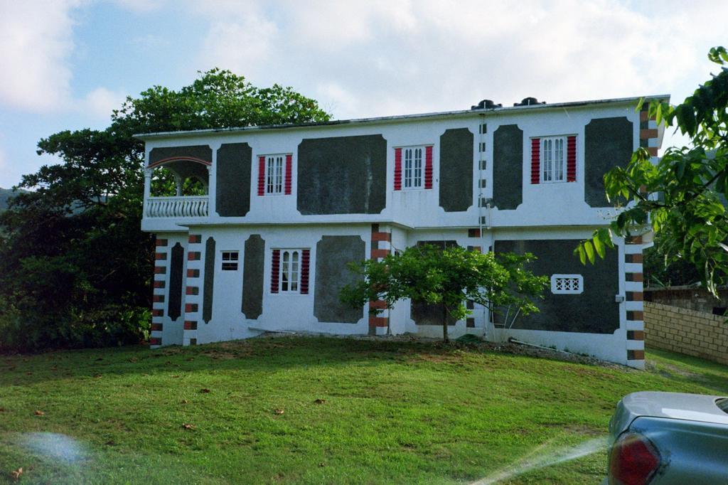 Boston Beach Guesthouse 포트안토니오 외부 사진